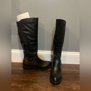 Brand new black boots